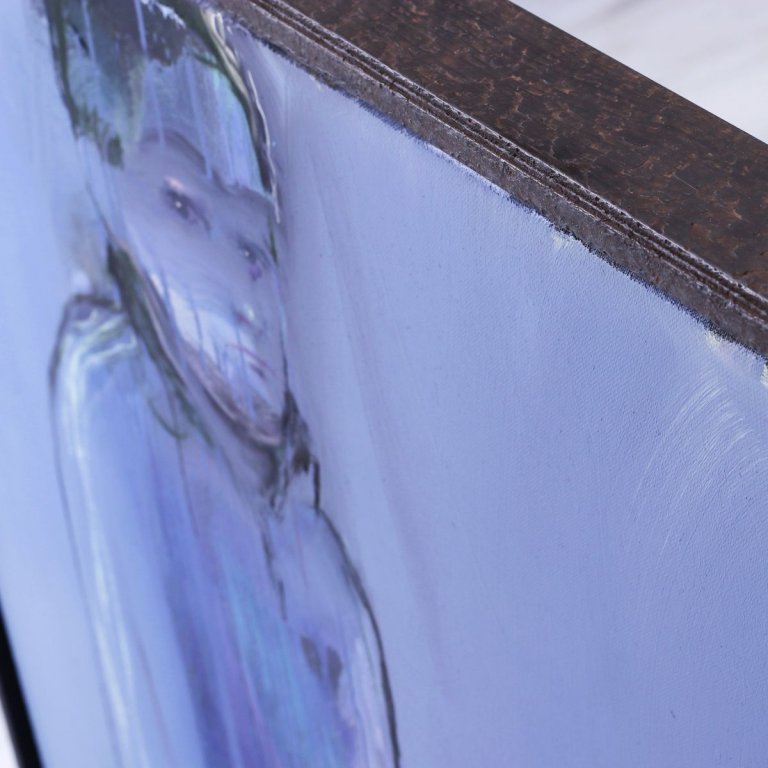 Industriální plovoucí rám má vzhled staré litiny