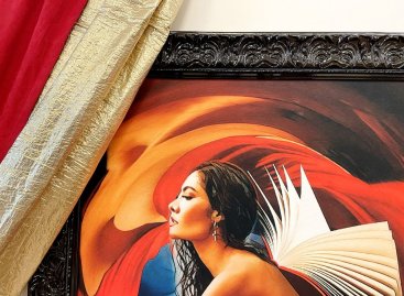 Barokní ornament vysoce lesklého glamour rámu na obraz Romana Řeháka