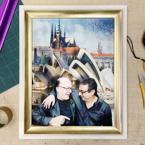 Obraz Petra Jandy s operou v Sydney zarámovaný do bílo zlatého italského rámu