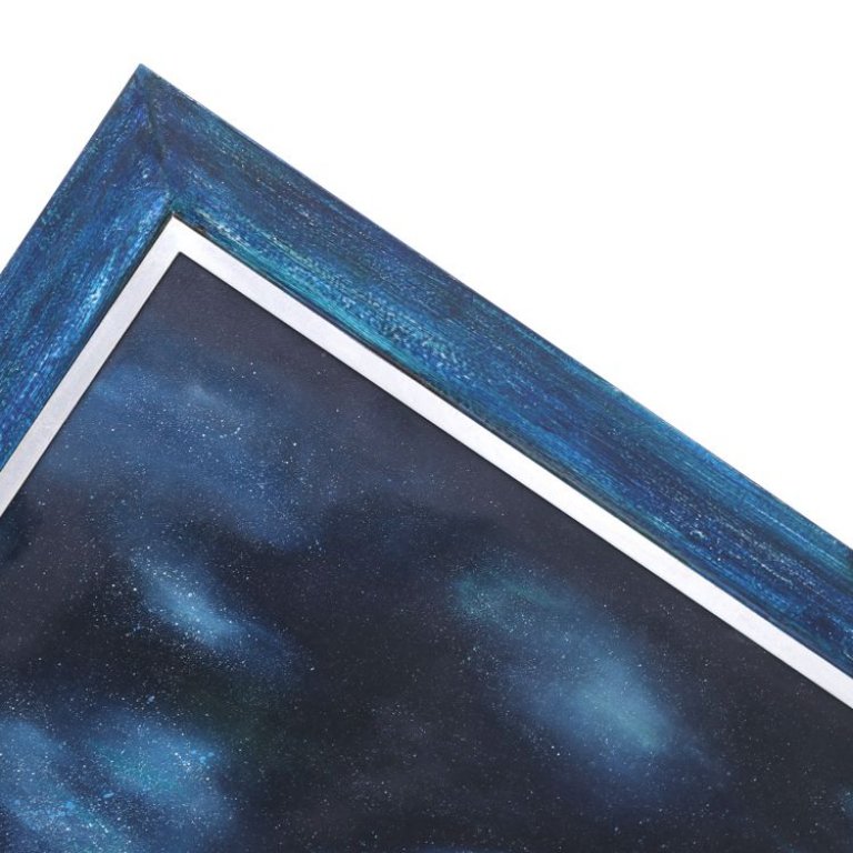 Obrazový rám v různých odstínech modré a stříbrné má tvar obloučku se stříbrnou filetou