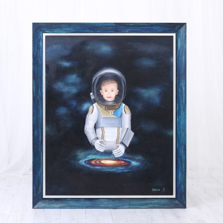 Syn kosmonaut namalovaný a zarámovaný tatínkem do drahého zakázkového rámu