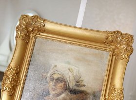 Tradiční ornamenty na zlaceném blondelovém rámu