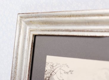 Luxusní rámování obrazu Prahy Jiřího Klose se stříbrným modelovým rámem