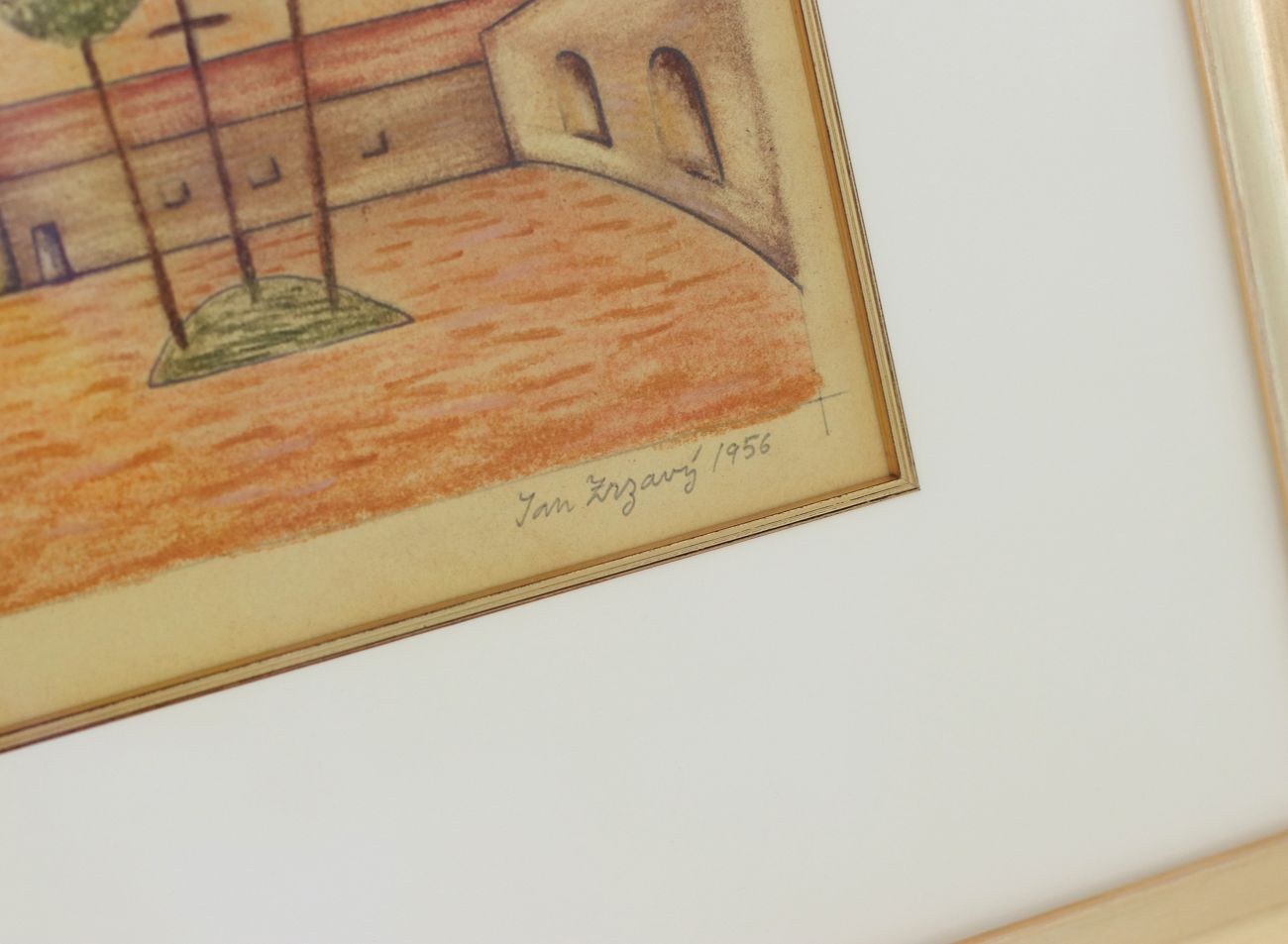 Zlatá dřevěná fileta v paspartě na obraze Jana Zrzavého z cyklu Loretánské náměstí | © Rámařství Frame it