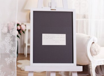 Oboustranné rámovaní dopisu a obrazu Adolfa Borna do bílého rámu a hnědé pasparty - zadní strana