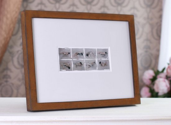 Luxusně provedený rám v moderním industriálním stylu s pravou rzí s šedou paspartaou a obrazem Ladislava Kuklíka