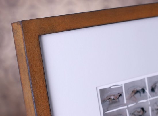 Dokonale propracovaný indutsriální rám s pravou rzí na zakázku vyrobený pro obraz Ladislava Kuklíka v detailu