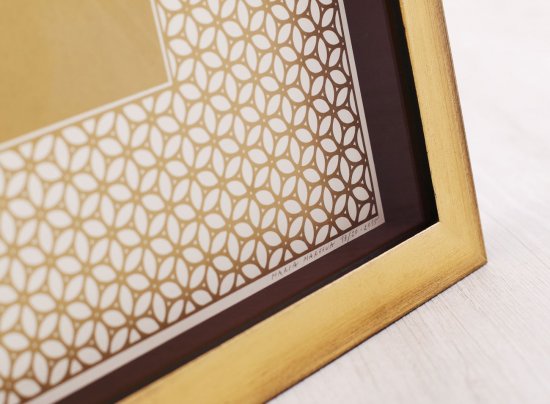 Detail rámování serigrafie Tobruk - Maria Makeeva