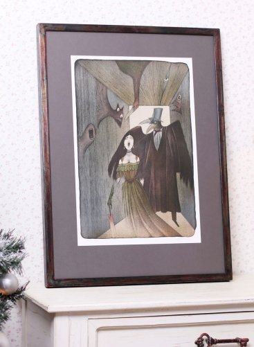 Litografie E.A.Poe Adolfa Borna v luxusní rámování z oxidovaného pravého stříbra v elegantním interiéru