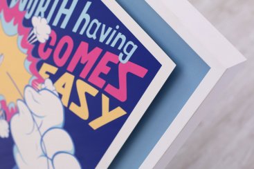 Detail bílého vitrínového 3D rámu s obrazem Pasty Onera