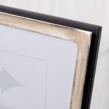 Detail luxusního rámu obrazu Pasty Onera Success z pravého stříbra 