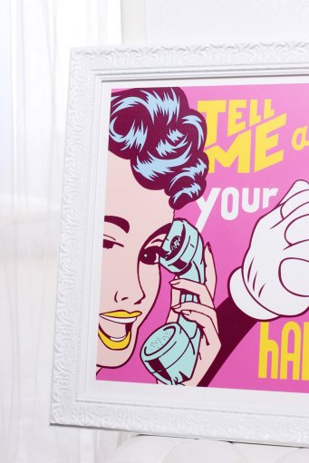 Bílý lesklý popartový rám s růžovou verzí obrazu Pasta Oner Silly Habits