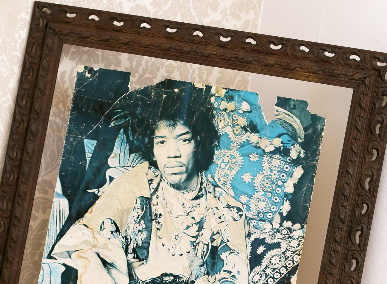 Dvě antireflexní skla na plakátu Jimmiho Hendrixe jsou témrěř neviditelná | © Rámařství Frame it