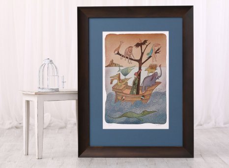 Elegantně zarámovaná litografie Adolfa Borna Noe se blíží k hoře Ararat v hnědém moderním rámu s modrou paspartou