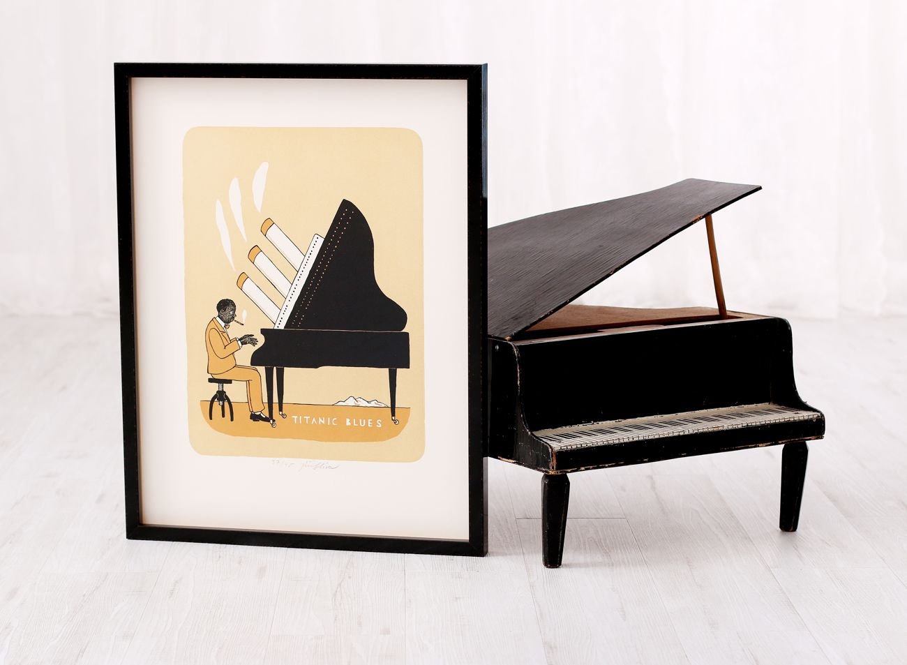 /WEB-galerie/02_Grafika_Tisk/Sl%C3%ADva%20Ji%C5%99%C3%AD/Ramovani-litografie-Titanic-Blues-Sliva.jpg