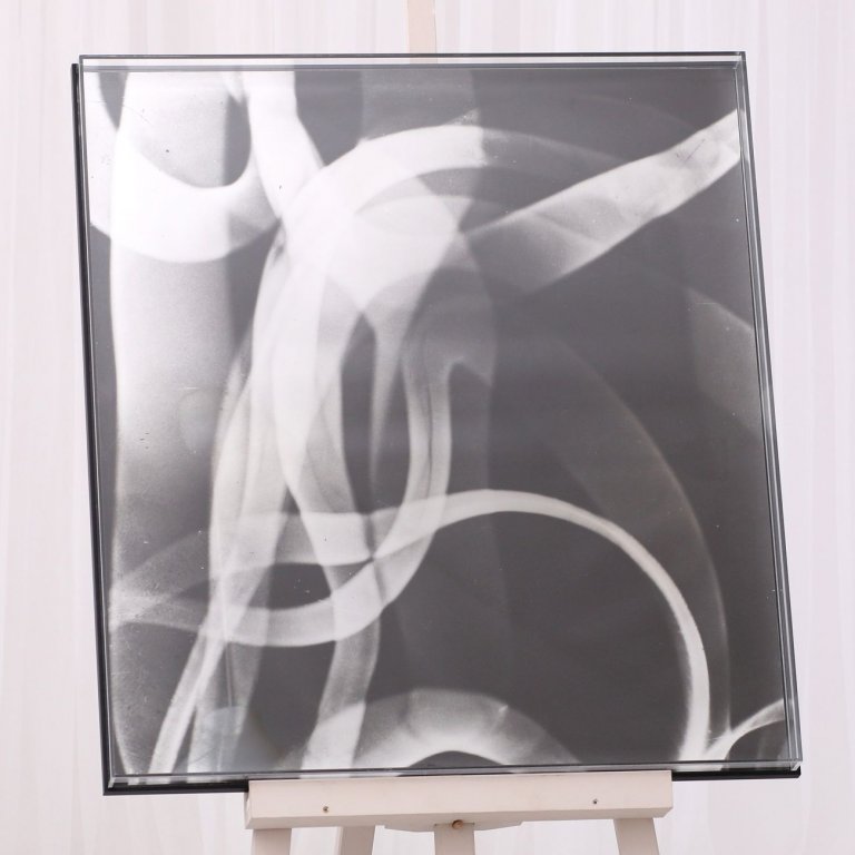 Galerijní rámování fotografie Jaroslava Rösslera do zakázkového plexi boxu a černého hliníkového rámu