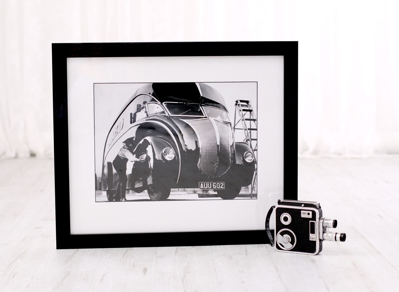 /WEB-galerie/03-fotografie/Moderni-cerny-ram-fotografie-omnibus.jpg