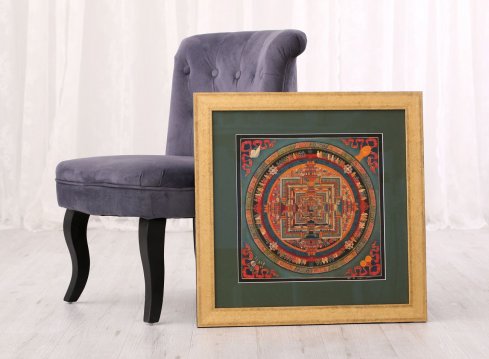 Rámování a paspartování tibetské Kálačakra Mandaly do plochého jednoduchého zlatého rámu s patinou