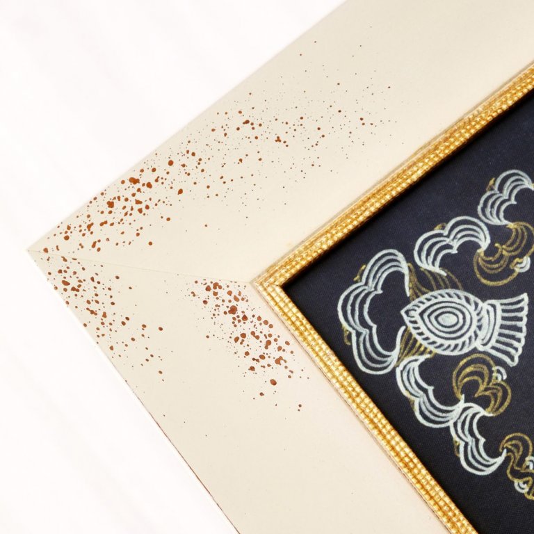 Ornamentální rám na mandalu Óm mani padmé húm