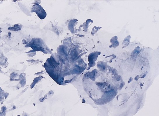 Detail první malbičky miminka - otisky ručiček v barvě