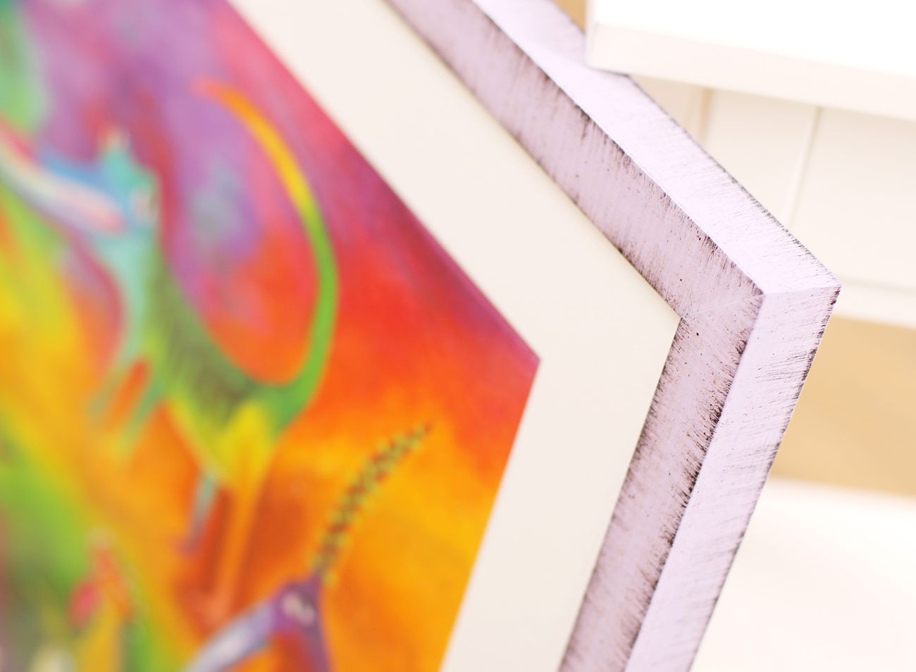  Dětský pastel na papíře ve fialovém rámu | © Rámařství Frame it