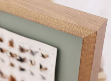 Severský borovicový prostorový rám umožňuje hluboké rámování i větších objektů