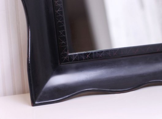 Luxusní černý vyřezávaný rám na zrcadlo s ručním dekorem šrafování