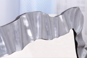 Oblý vyřezávaný rám luxusního zrcadla bez hran