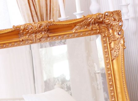 Blondelový rám na zrcadlo - detail rohového ornamentu