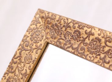 Italský zlatý rám s motivem květin 