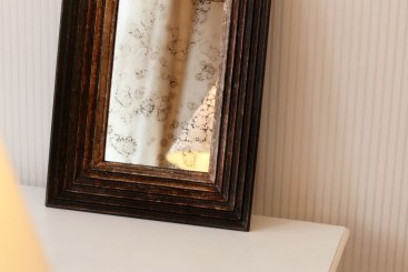 Industriální benátské zrcadlo v rámu z oxidované mědi