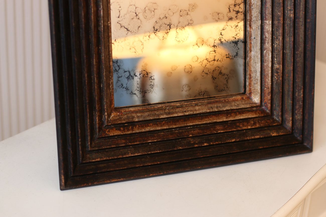Luxusní geometrický rám z oxidované mědi na benátské zrcadlo