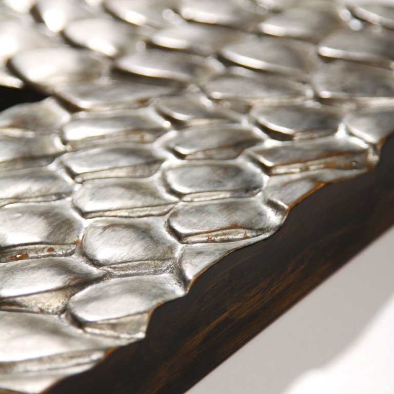 Luxusní stříbrný vyřezávaný rám na zrcadla s dekorem šupin