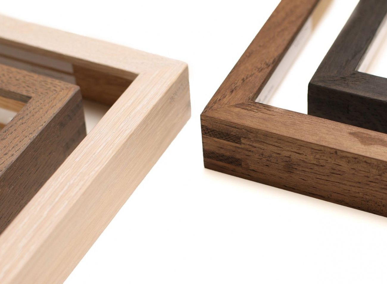 /WEB-galerie/301-vzorky/drevene-ramy/drevene-ramy-prirodni-truhlarske-galerijni.jpg
