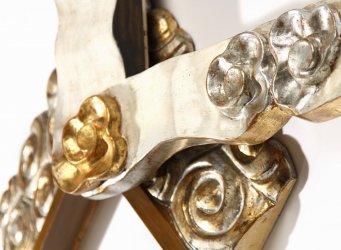 Ukázky nejluxusnějších ručně vyřezávaných rámů na zrcadla a obrazy s květinovým dekorem