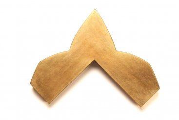 Luxusní zlatý rám na obrazy a zrcadla ručně vyřezaný do tvaru špičaté vlny v patinovaném zlatě